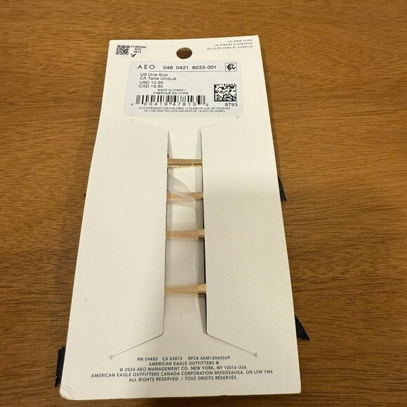 NWT American Eagle Outfitters 4 back bowtie heart charms - Picture 2 of 2